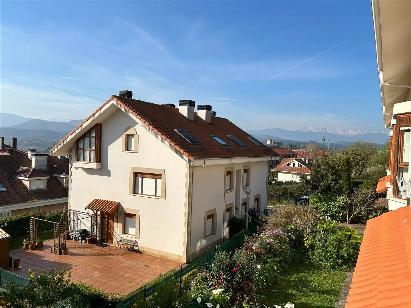 Vista exterior de Dúplex en venda en San Vicente de la Barquera, Cantabria