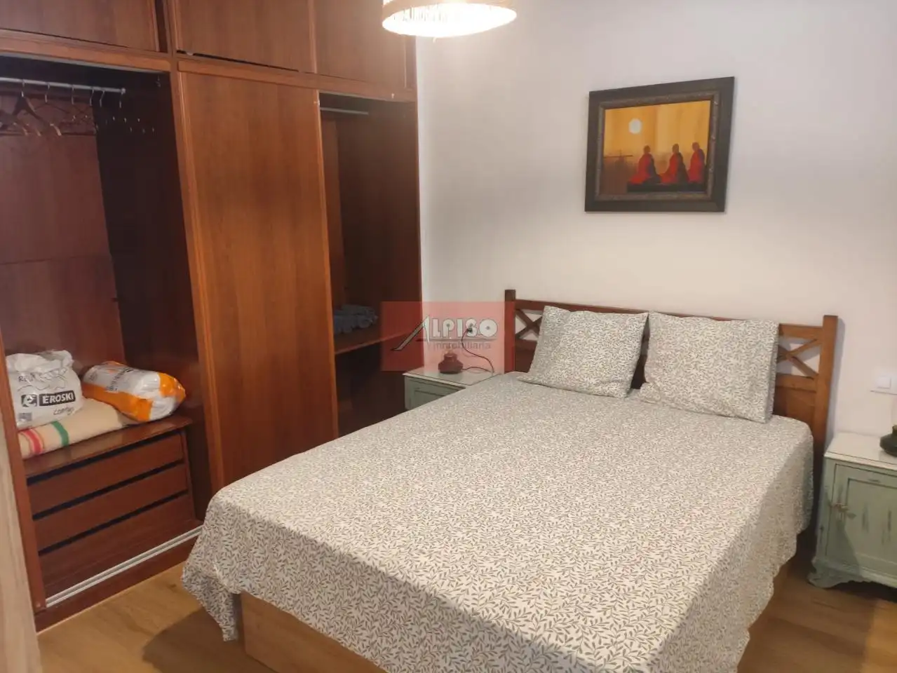 Dormitori de Apartament de lloguer en Ourense Capital  amb Calefacció i Moblat