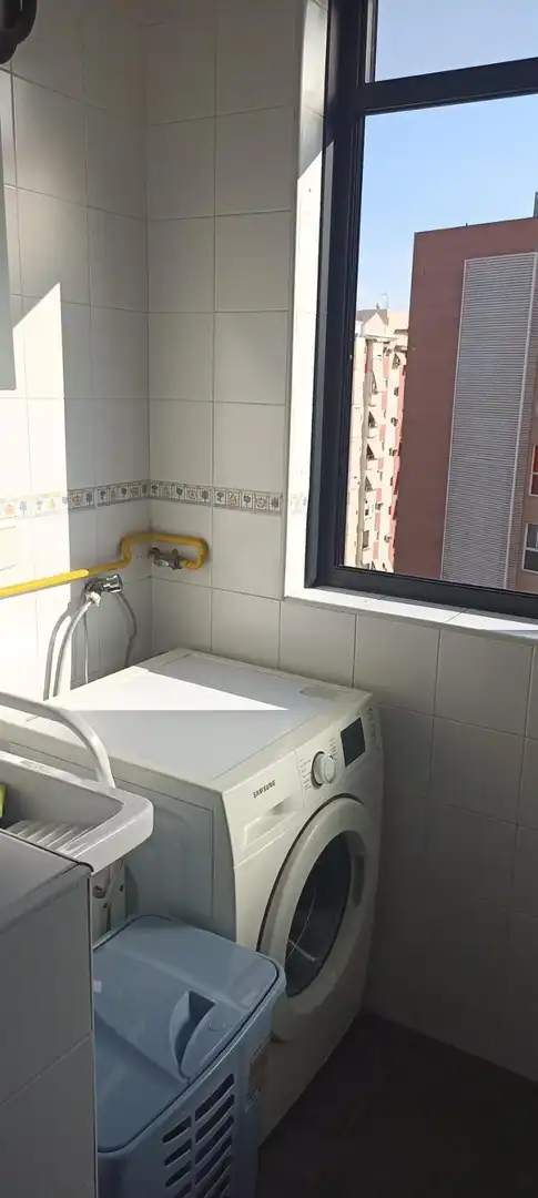 Bany de Apartament de lloguer en Alicante / Alacant amb Terrassa, Moblat i Balcó