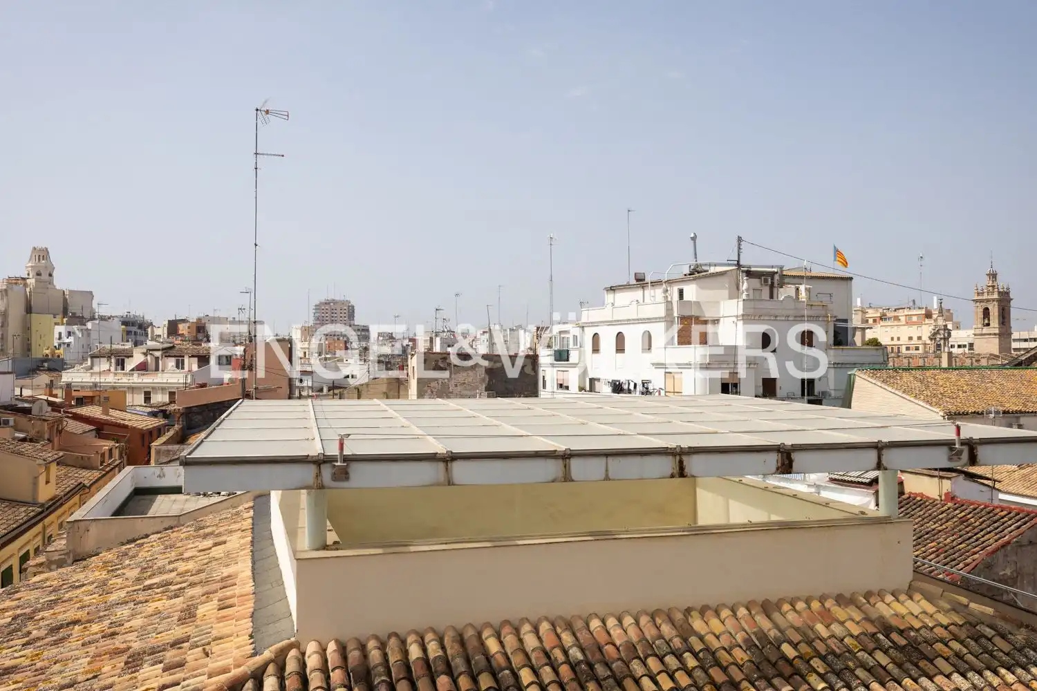 Vista exterior de Pis en venda en Valencia amb Calefacció, Parquet i Balcó