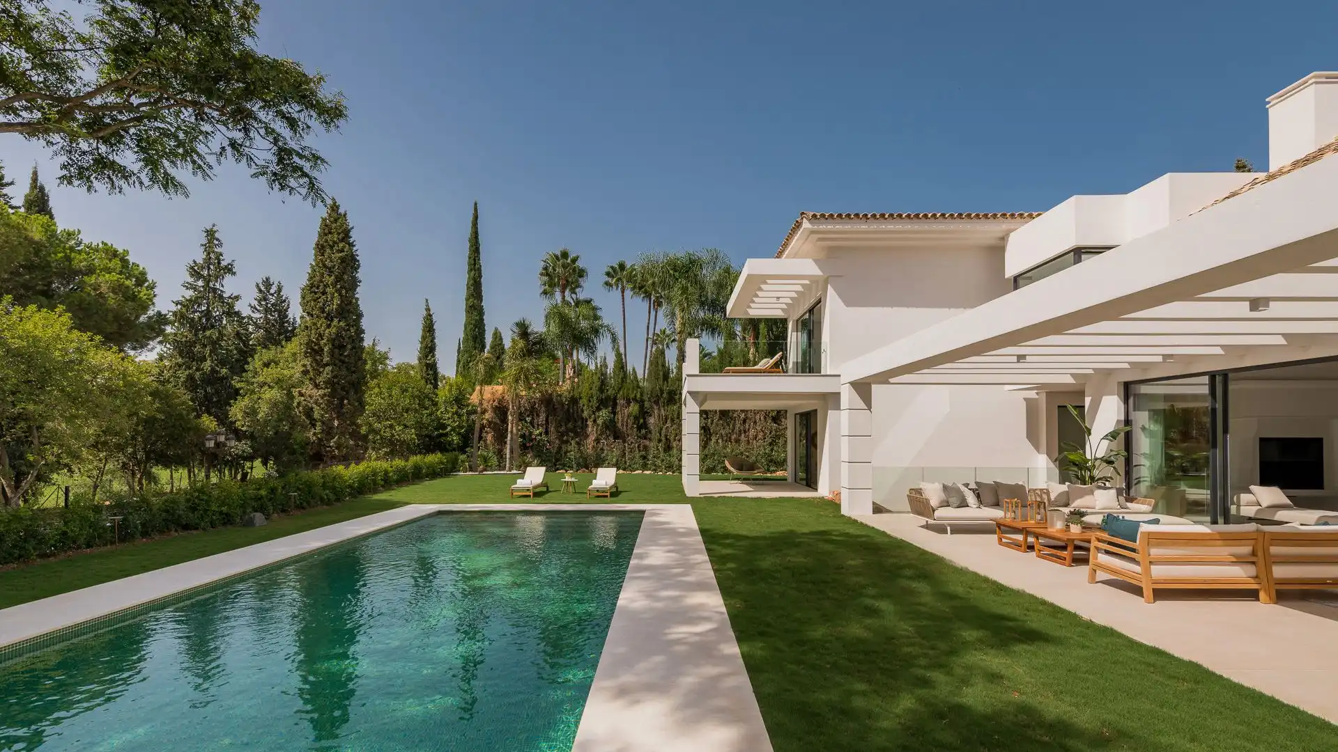 Jardí de Casa o xalet en venda en Estepona amb Aire condicionat, Terrassa i Piscina