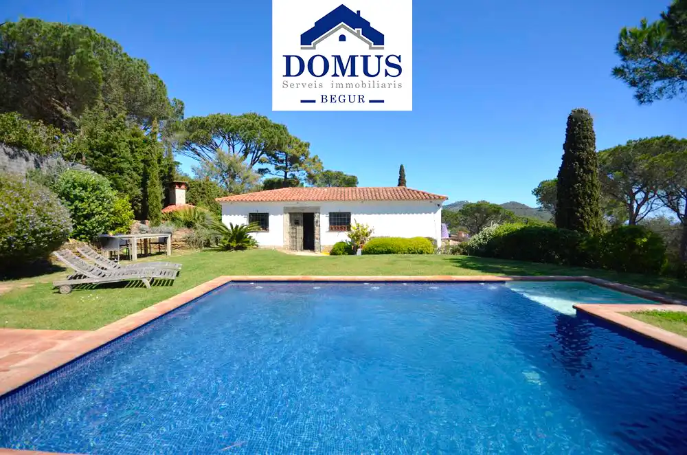 Vista exterior de Casa o xalet en venda en Begur amb Aire condicionat, Calefacció i Jardí privat