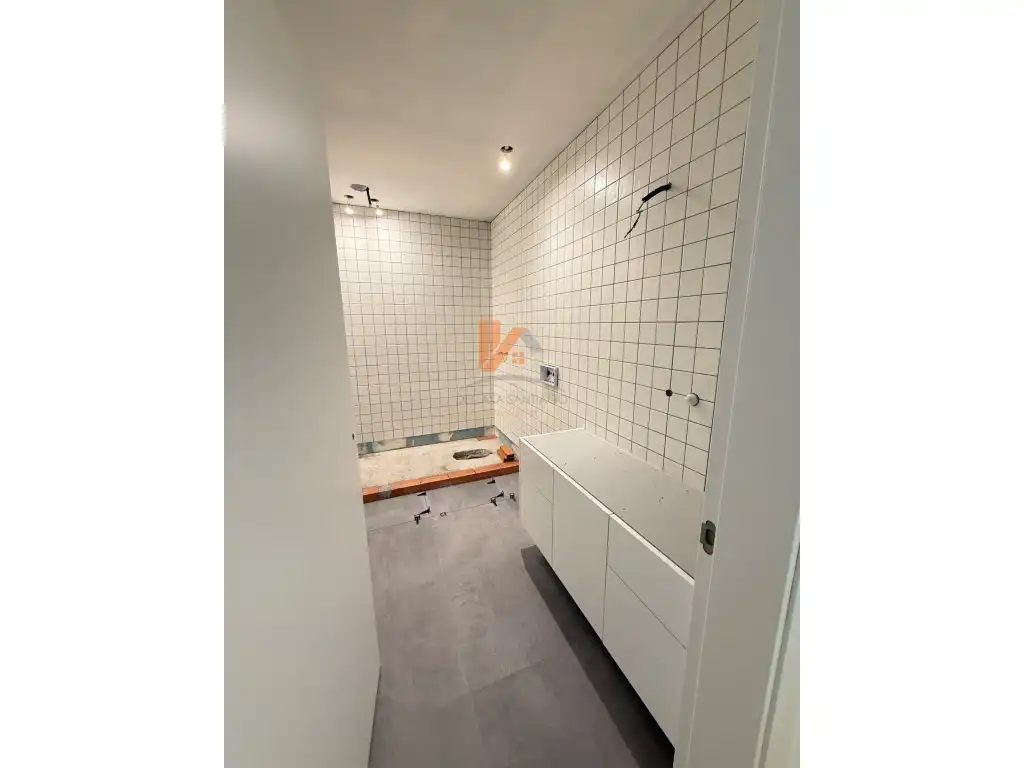 Badezimmer von Wohnungen zum Verkauf in Santiago de Compostela  mit Balkon