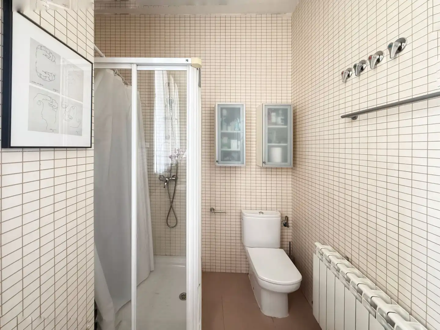 Bathroom of Duplexes for sale in Madrid  with Air Conditioner, Heating and Parquet flooring