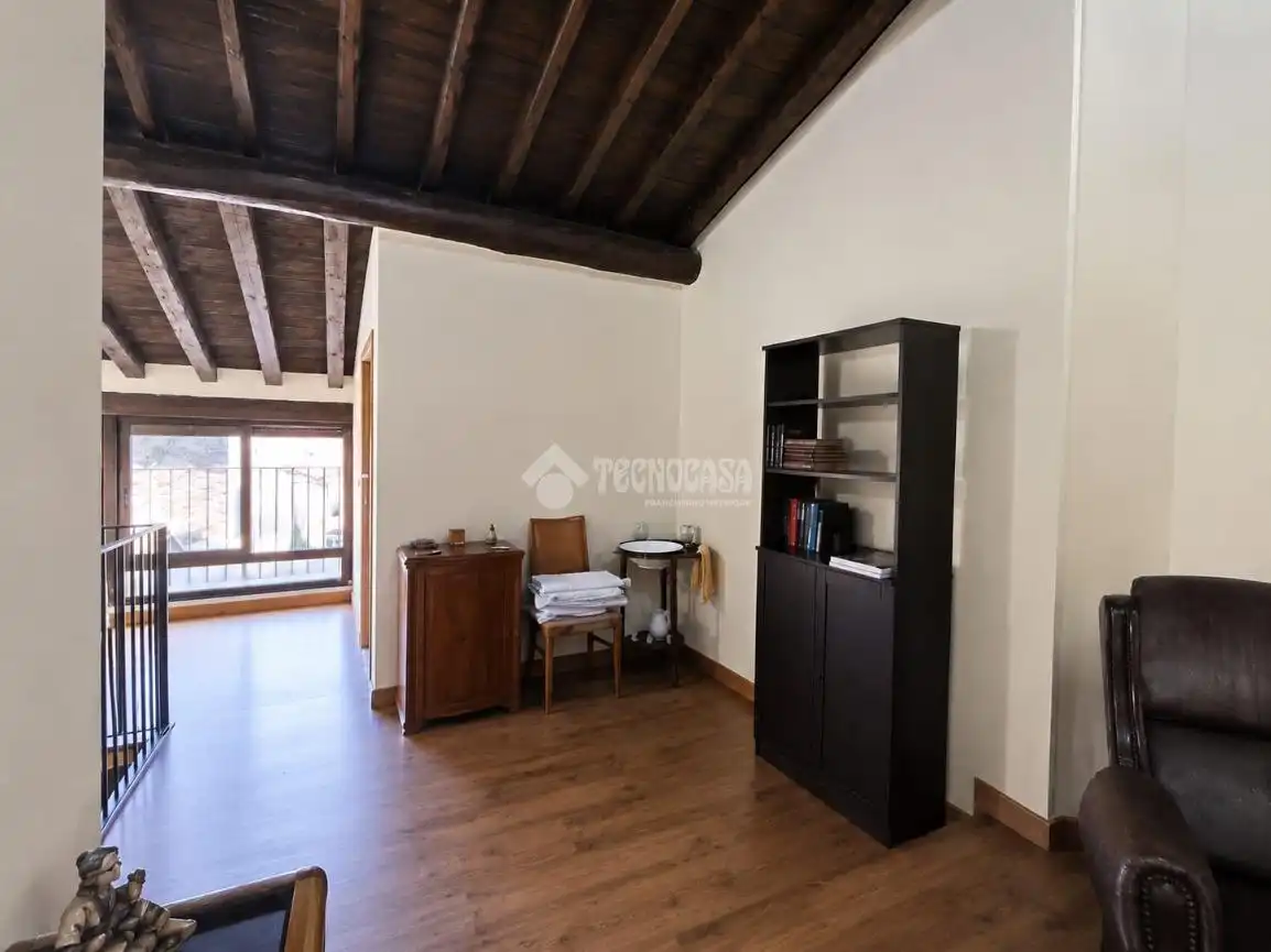 Sala d'estar de Casa o xalet en venda en Caleruela amb Moblat