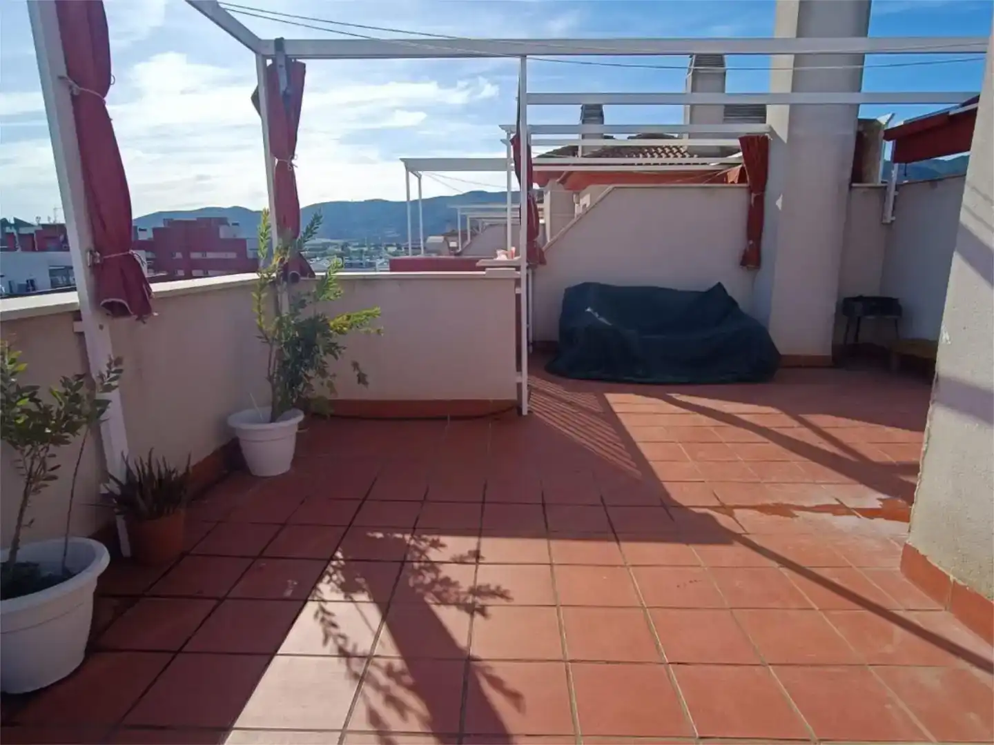 Terrassa de Àtic en venda en  Córdoba Capital amb Aire condicionat, Piscina i Balcó