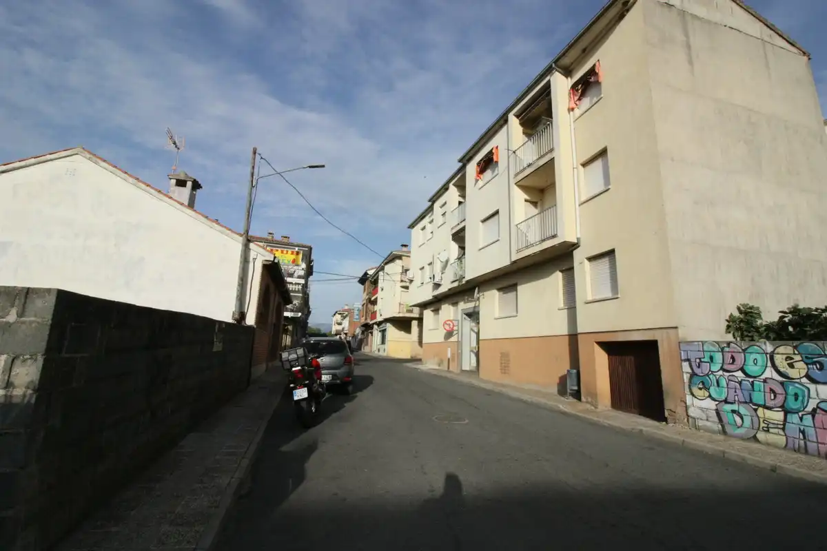 Vista exterior de Piso en venta en Candeleda con Amueblado y Balcón