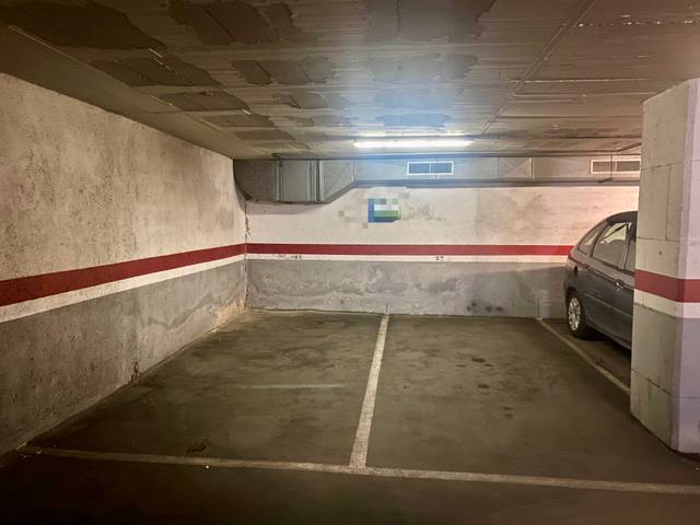 Garaje en Alquiler en Carrer del Torrent d'En Grau, 46V en Puigfred