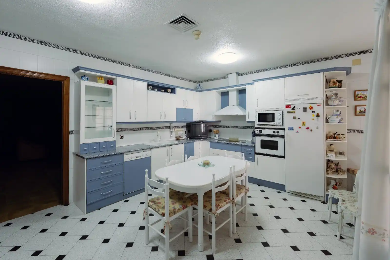 Kitchen of Houses for sale in Recas  with Air Conditioner, Heating and Private garden