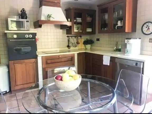 Cocina de Casa o chalet en venta en Elda con Aire acondicionado, Calefacción y Jardín privado