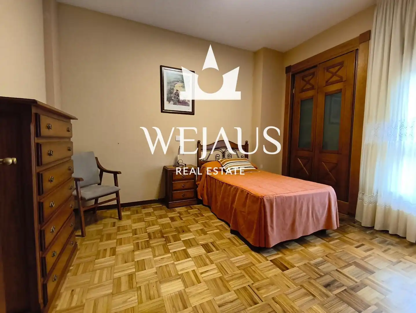 Habitación de Piso de alquiler en El Astillero   con Calefacción, Amueblado y Alarma
