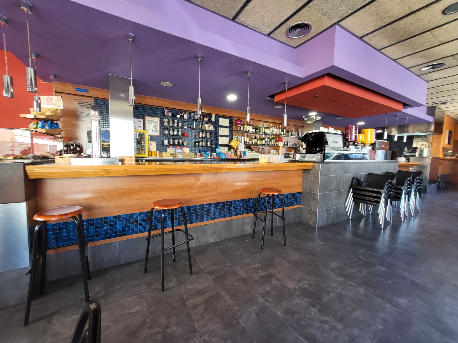 Local de lloguer en Calella amb Aire condicionat, Calefacció i Moblat