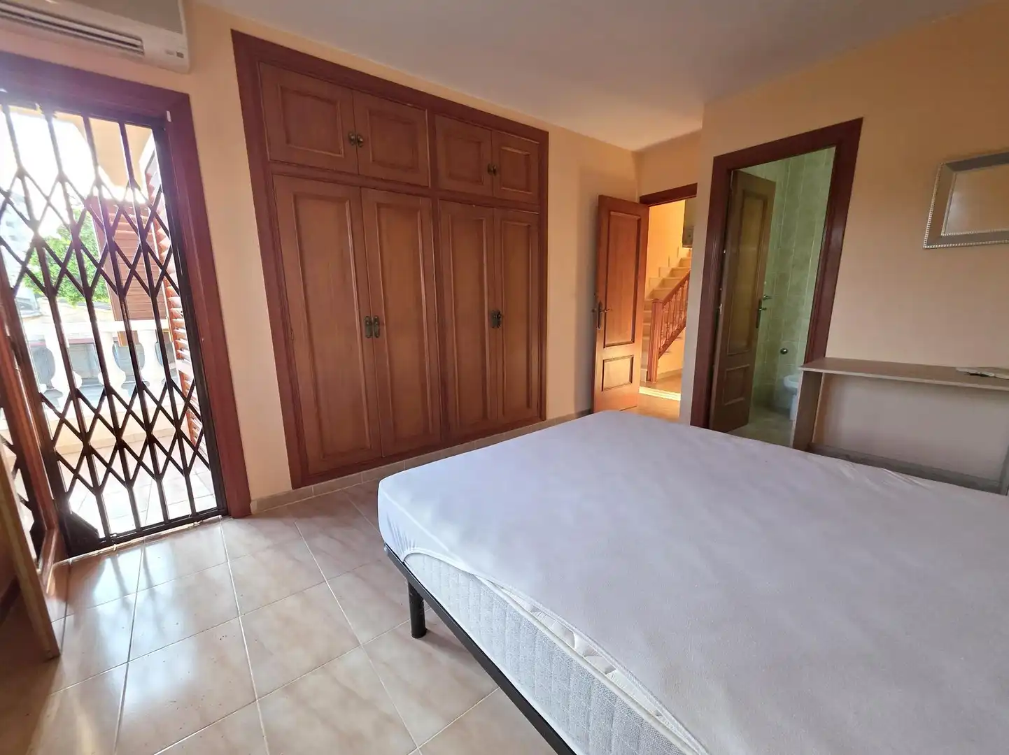 Habitación de Casa o chalet de alquiler en Benicasim / Benicàssim con Aire acondicionado, Jardín privado y Trastero