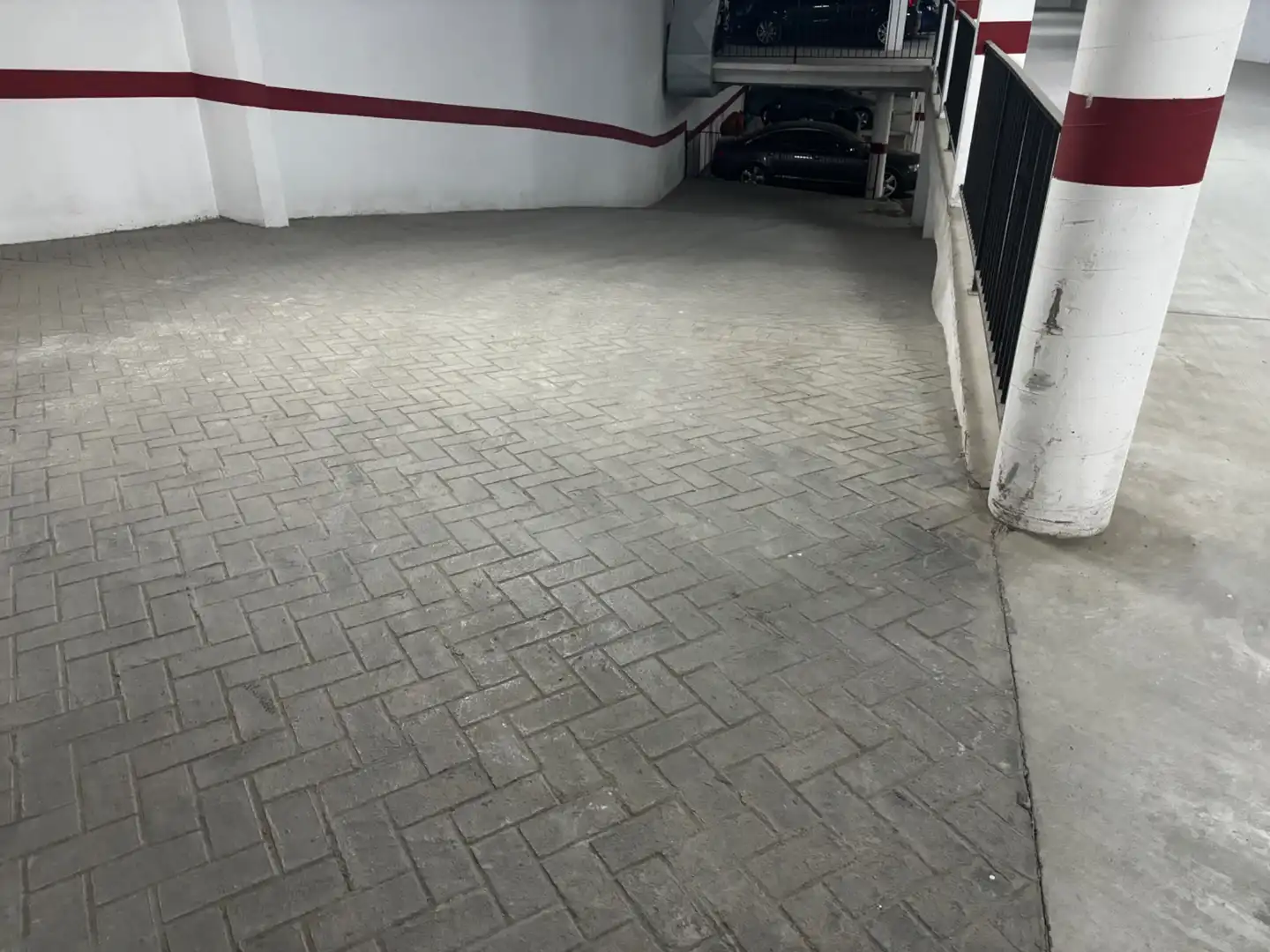 Aparcament amb ascensor en venda a Calle Santa Paula, imagen 4