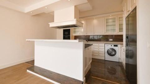 Apartamento Totalmente Reformado con Vistas Tranquilas al Bosque en Atalaya