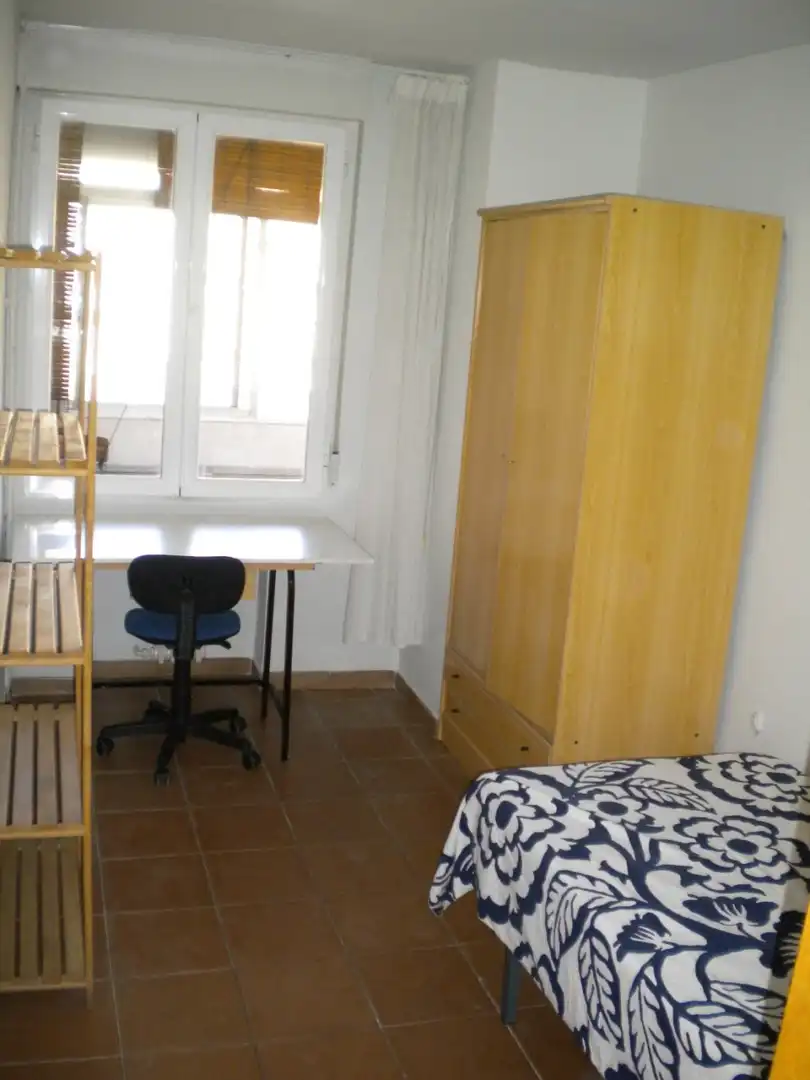 Bedroom of Flat for rent in Granada  with Heating, Terrace and Furnished