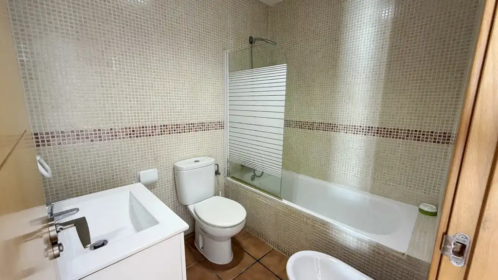 Bany de Àtic en venda en Málaga amb Aire condicionat, Terrassa i Forn