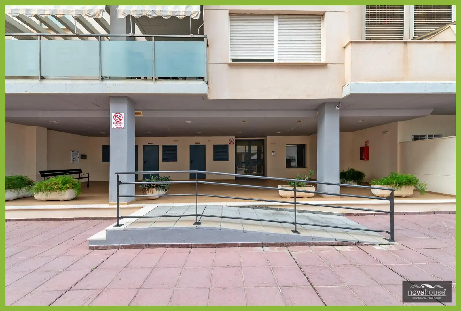 Vista exterior de Piso en venta en Rincón de la Victoria con Aire acondicionado, Calefacción y Jardín privado