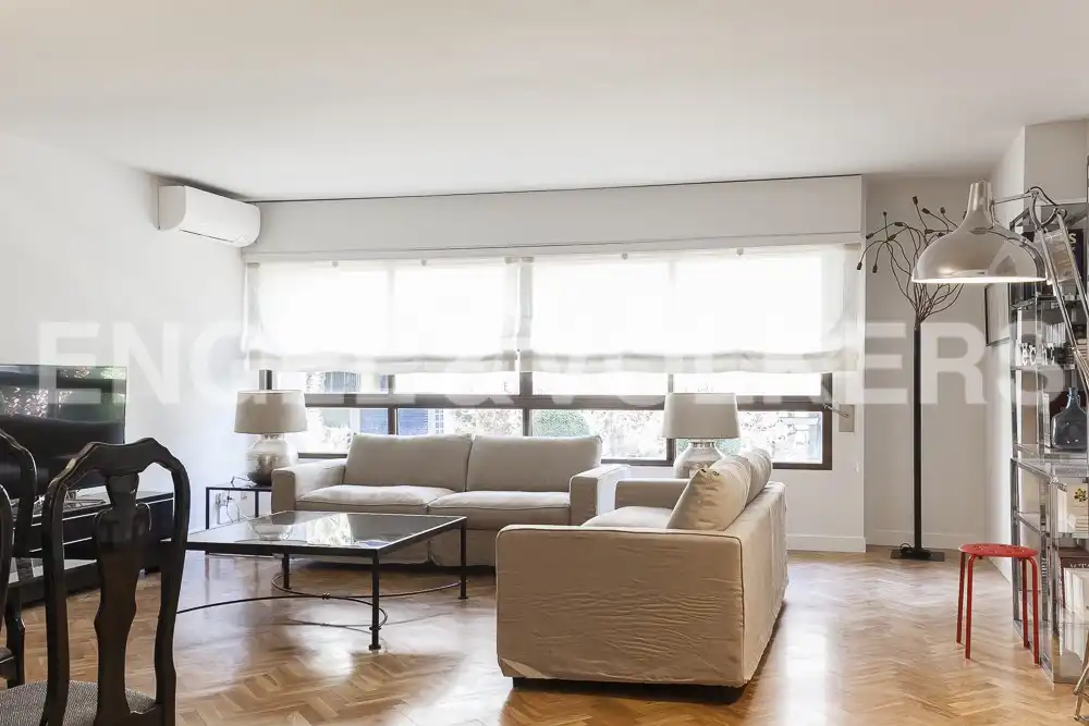 Living room of Flat for rent in Madrid  with Air Conditioner, Heating and Private garden