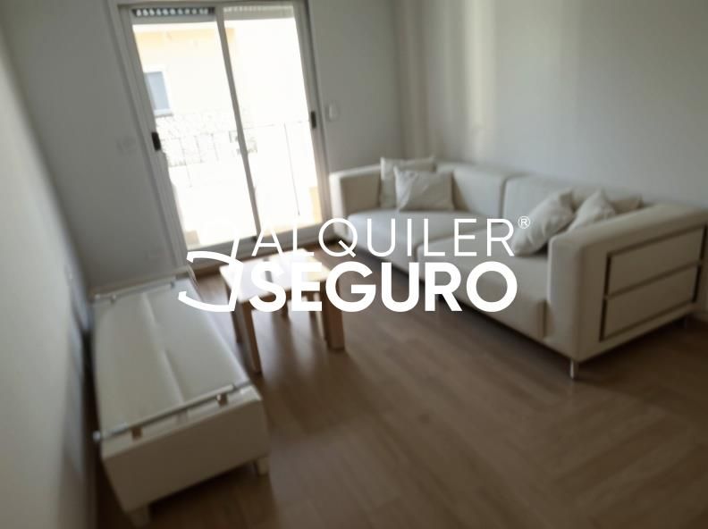 Sala de estar de Piso de alquiler en Camas con Aire acondicionado y Amueblado