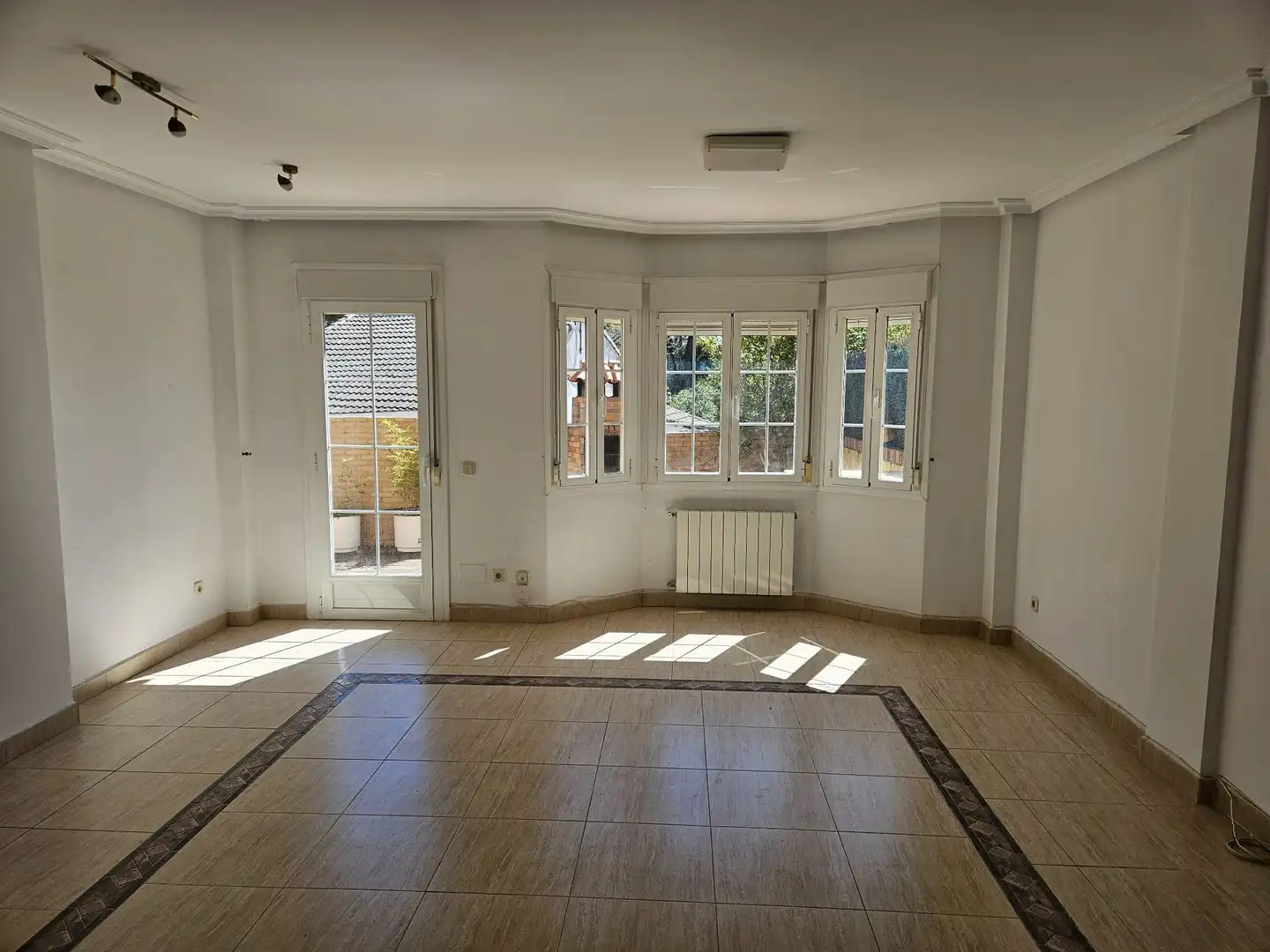 Living room of Houses for rent in Valdemorillo  with Air Conditioner, Heating and Private garden