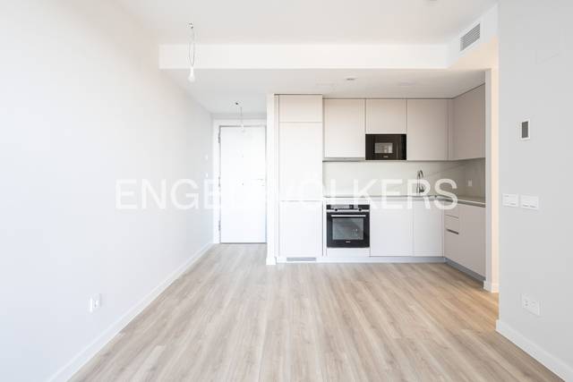 Piso en Alquiler en Virgen del Cortijo - Manoteras