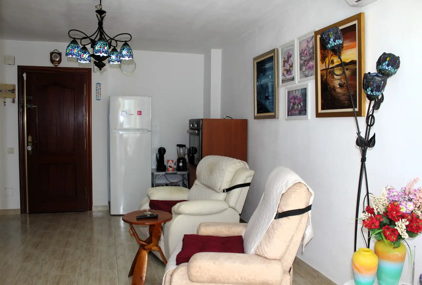 Sala de estar de Apartamento en venta en Roquetas de Mar con Terraza, Amueblado y Horno