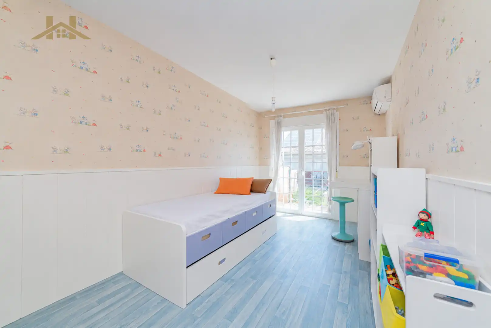 Bedroom of Houses for sale in Valdemoro  with Air Conditioner, Heating and Parquet flooring