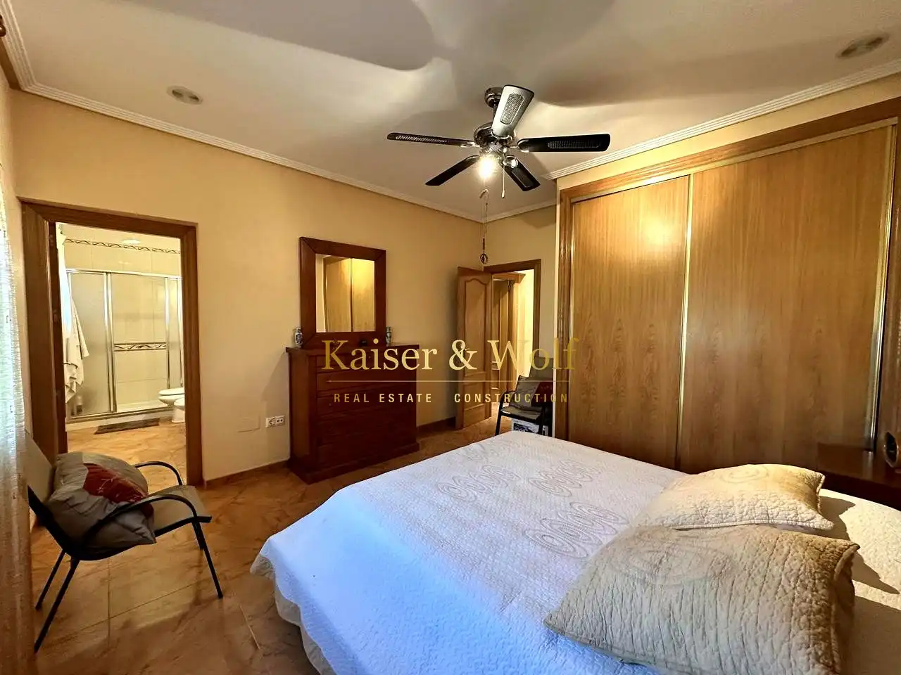 Dormitori de Casa o xalet en venda en Elche / Elx amb Aire condicionat, Jardí privat i Piscina