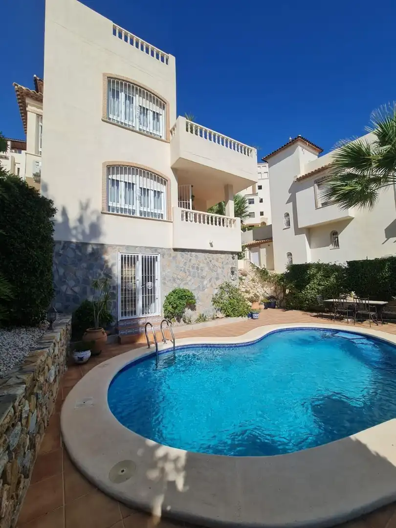 Piscina de Casa o xalet en venda en Orihuela