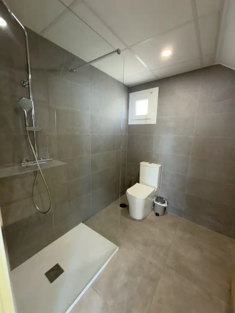 Bathroom of Detached homes for sale in Almuñécar  with Air Conditioner, Heating and Parquet flooring