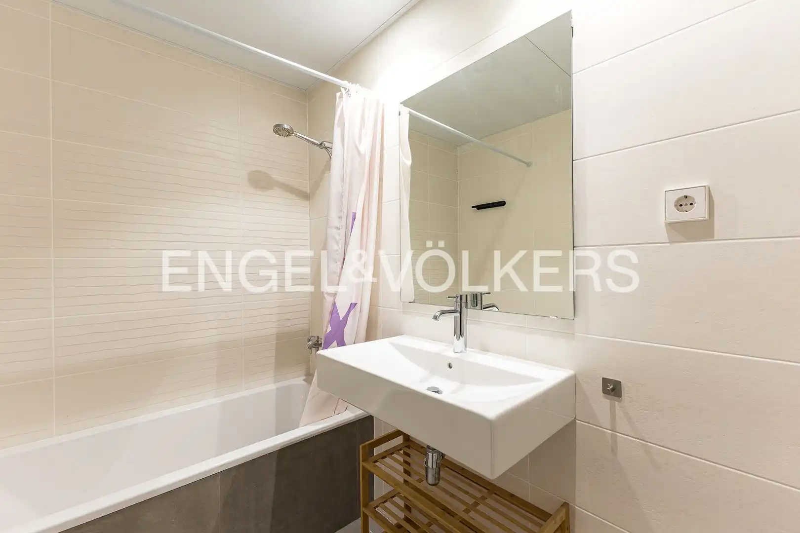 Bathroom of Detached homes for sale in El Vendrell  with Air Conditioner, Heating and Private garden
