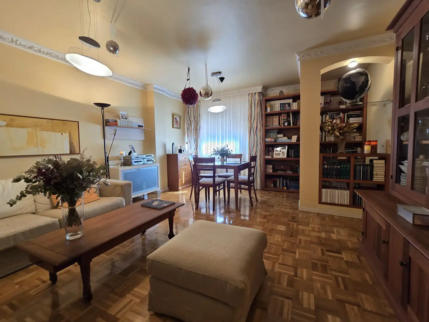 Wohnzimmer von Wohnung zum Verkauf in  Logroño mit Heizung, Parkett und Abstellraum