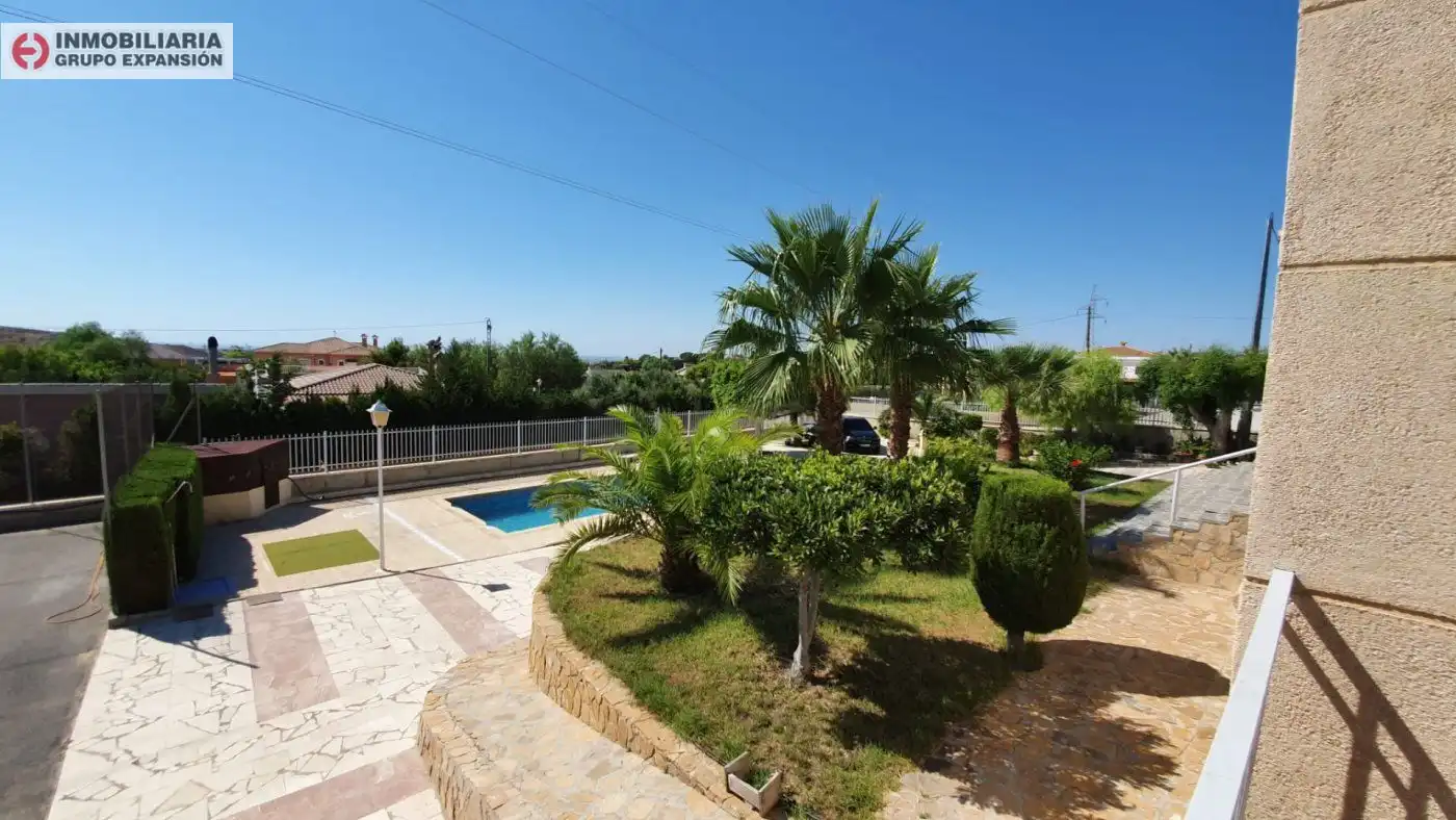 Jardí de Casa o xalet en venda en Elche / Elx amb Calefacció, Jardí privat i Terrassa