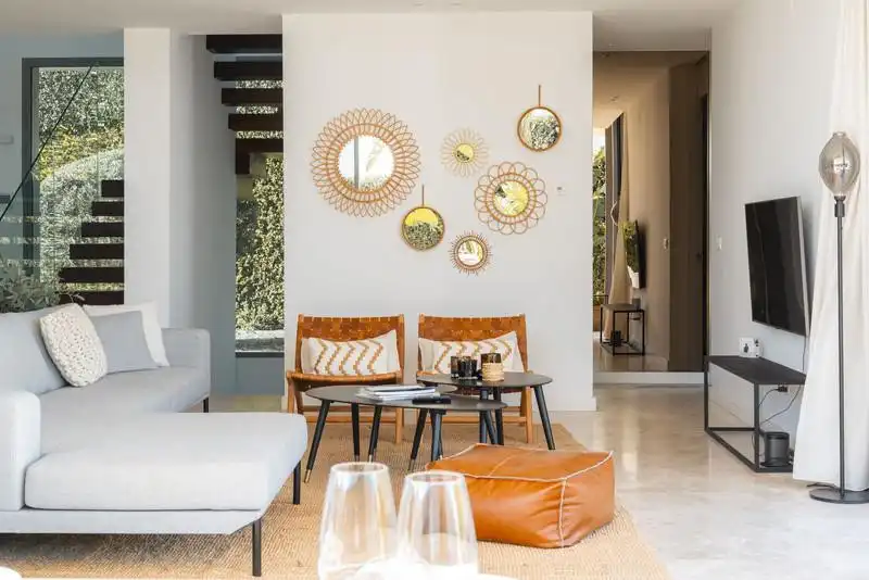 Sala d'estar de Casa o xalet de lloguer en Estepona amb Aire condicionat, Jardí privat i Terrassa