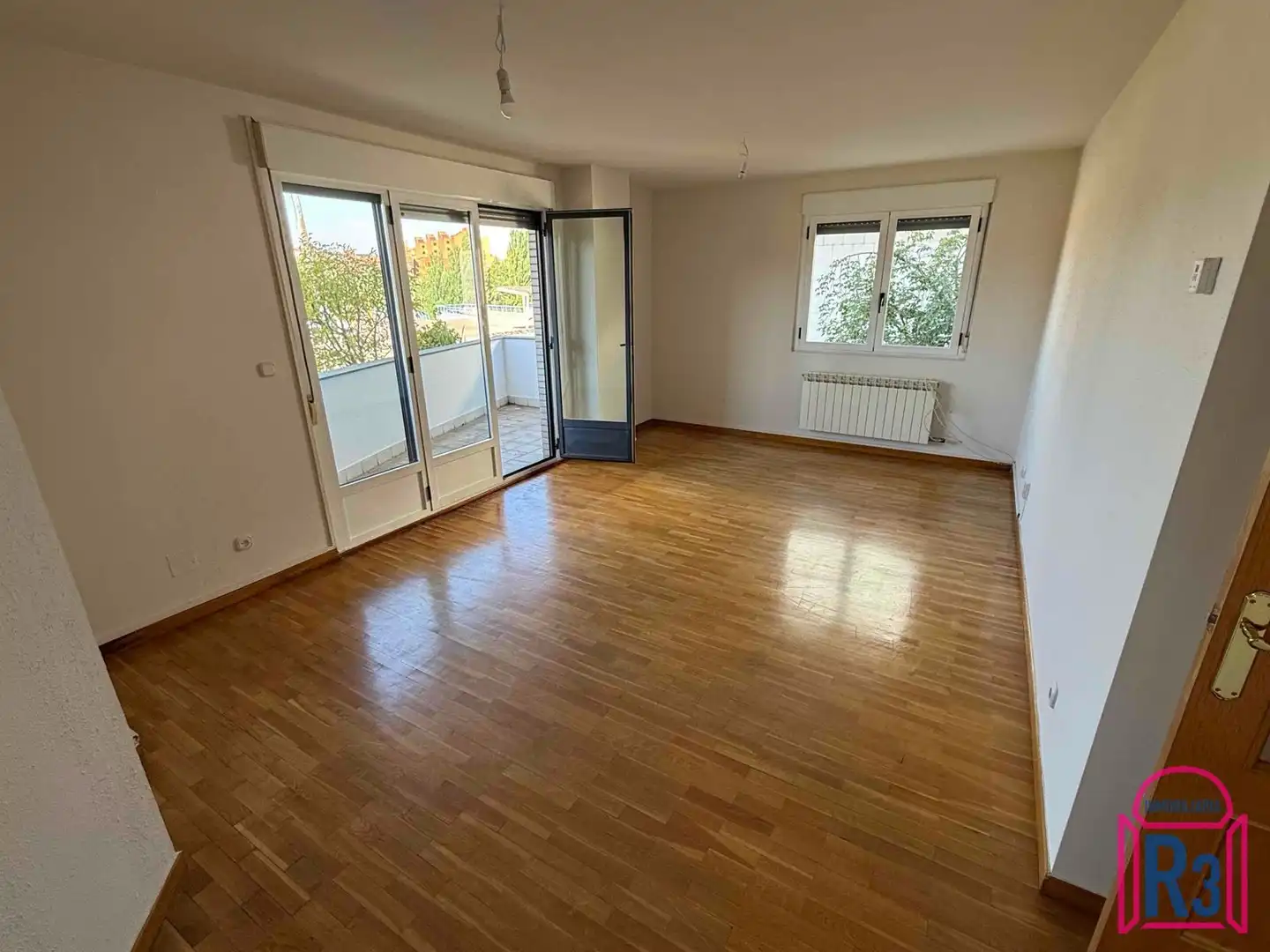 Sala de estar de Piso de alquiler en León Capital  con Calefacción, Terraza y Trastero