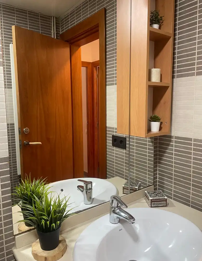 Baño de Piso de alquiler en Rubí con Calefacción, Amueblado y Horno