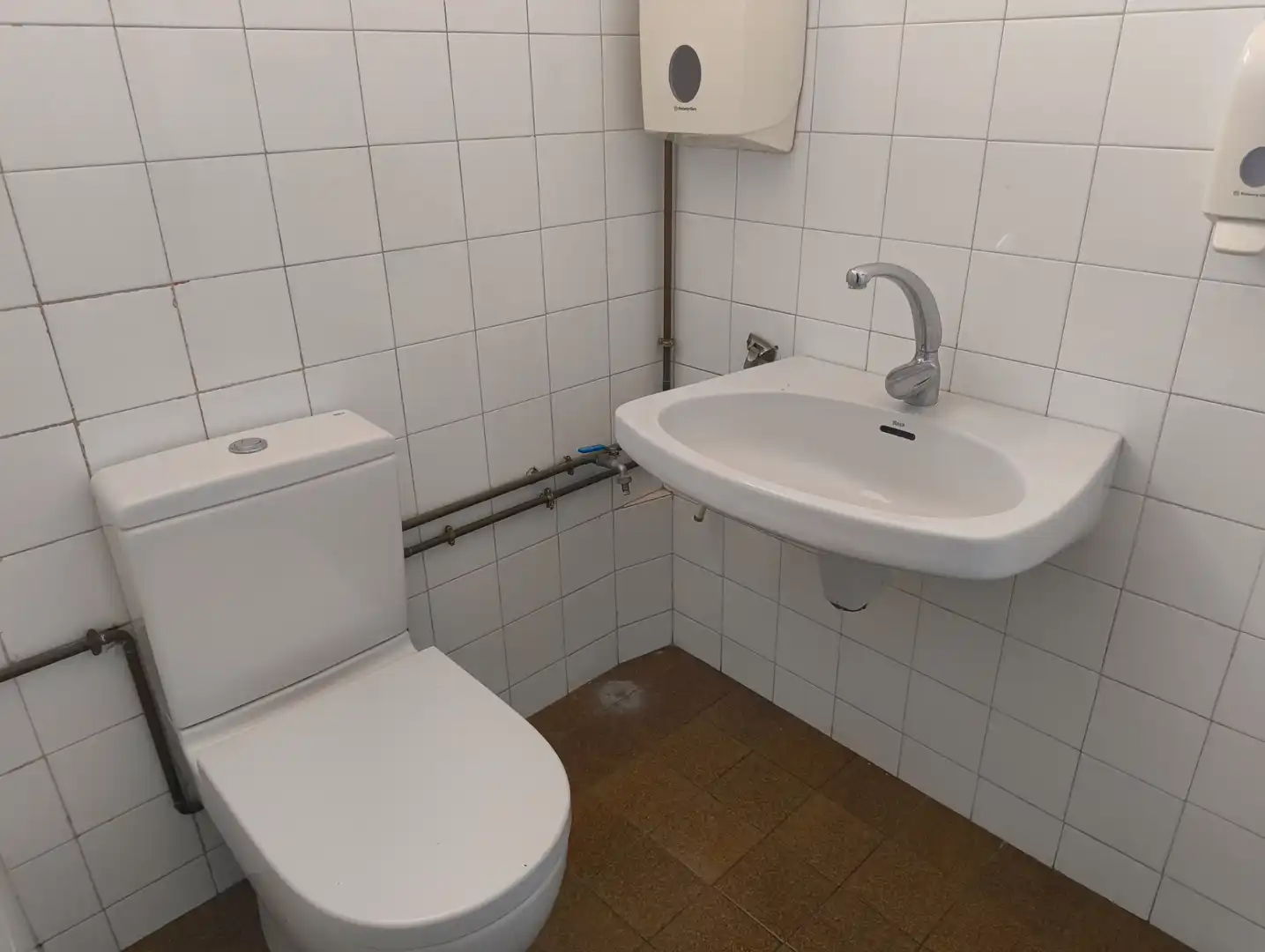 Baño de Local de alquiler en Sabadell con Aire acondicionado y Parquet