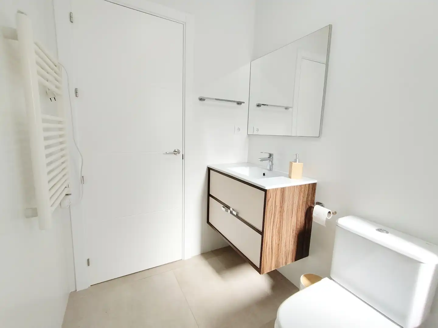 Bathroom of Attic for rent in Vélez-Málaga  with Air Conditioner, Terrace and Furnished
