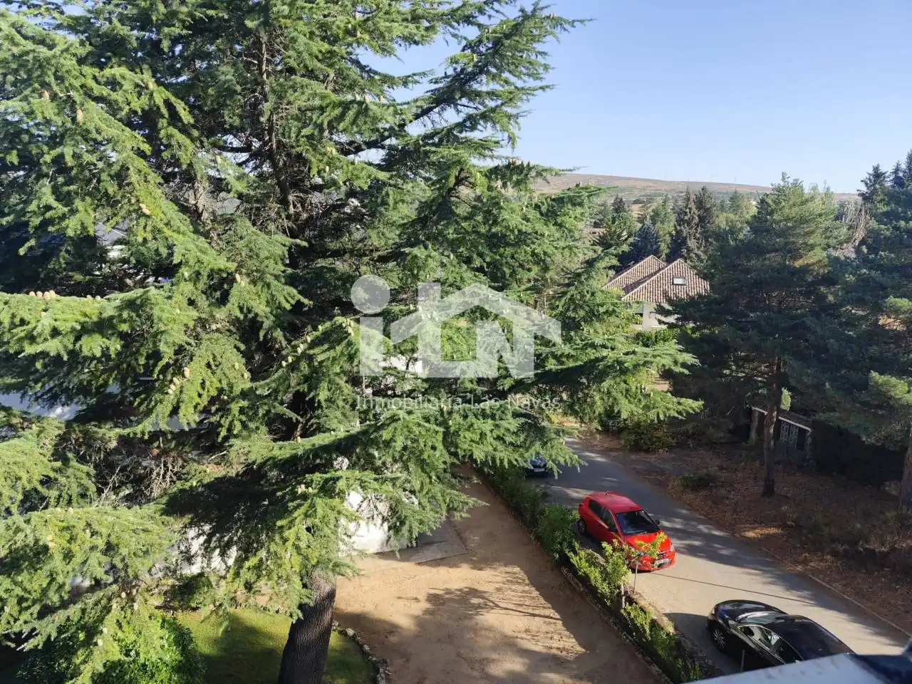 Exterior view of Flat for sale in Las Navas del Marqués   with Heating, Terrace and Storage room