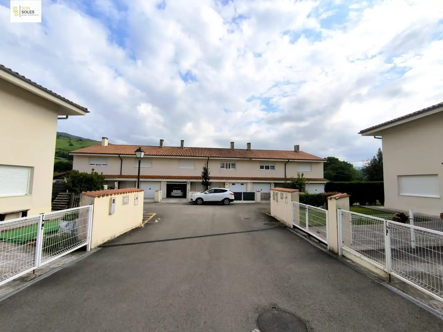 Exterior view of Detached homes for sale in Santiurde de Toranzo  with Heating, Private garden and Parquet flooring
