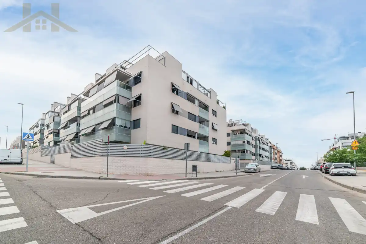 Vista exterior de Dúplex en venta en Valdemoro con Aire acondicionado, Calefacción y Terraza