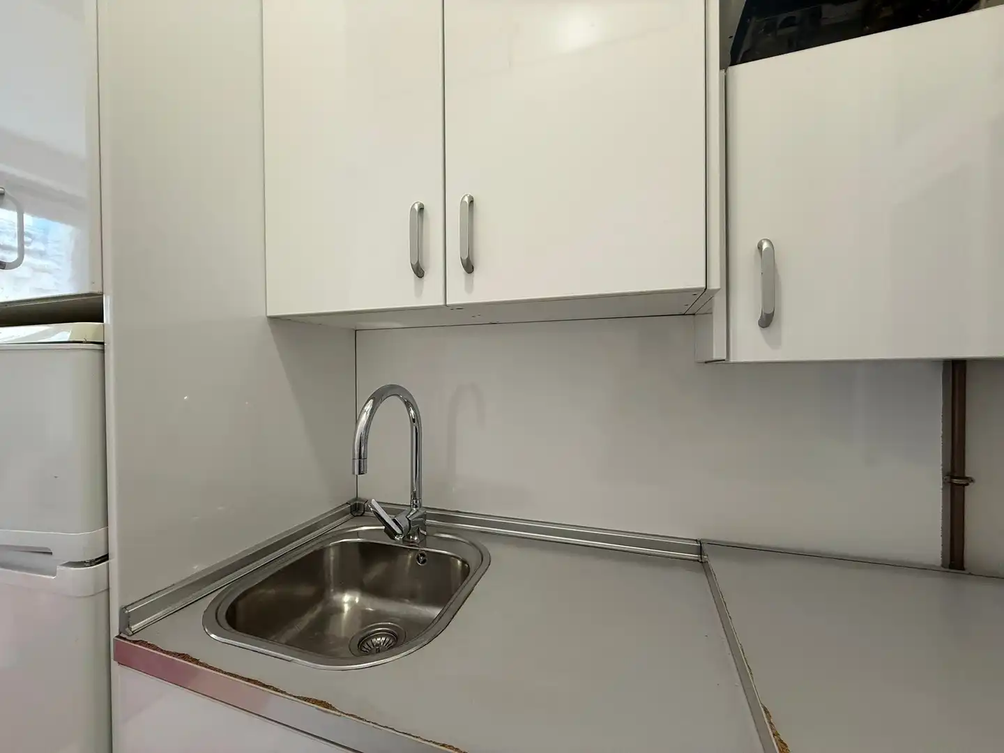 Cuina de Estudi de lloguer en Madrid amb Calefacció i Balcó