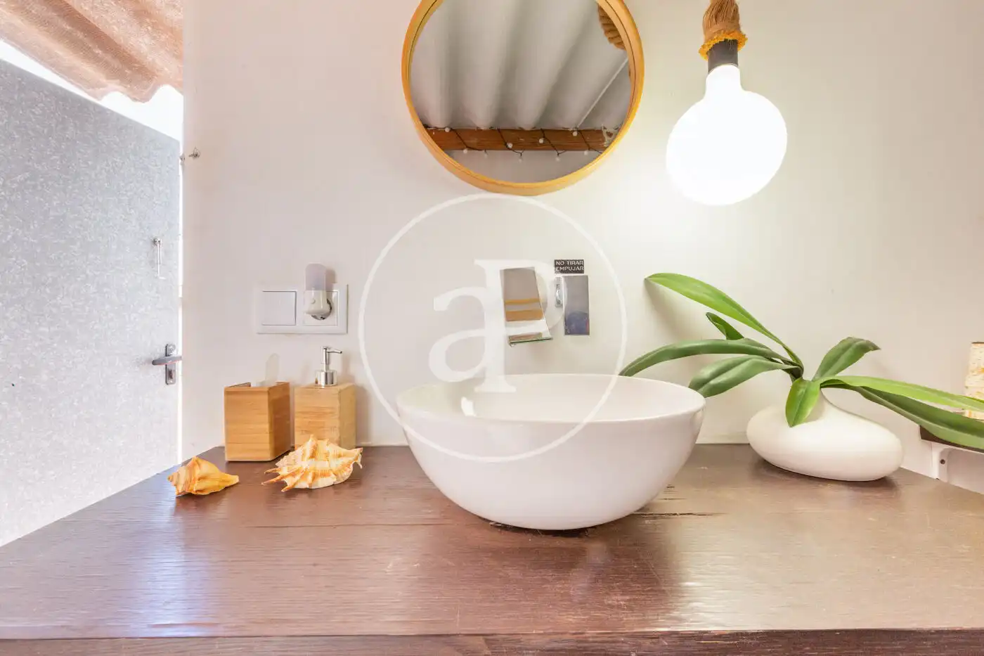 Baño de Piso en venta en Valencia con Aire acondicionado, Calefacción y Terraza