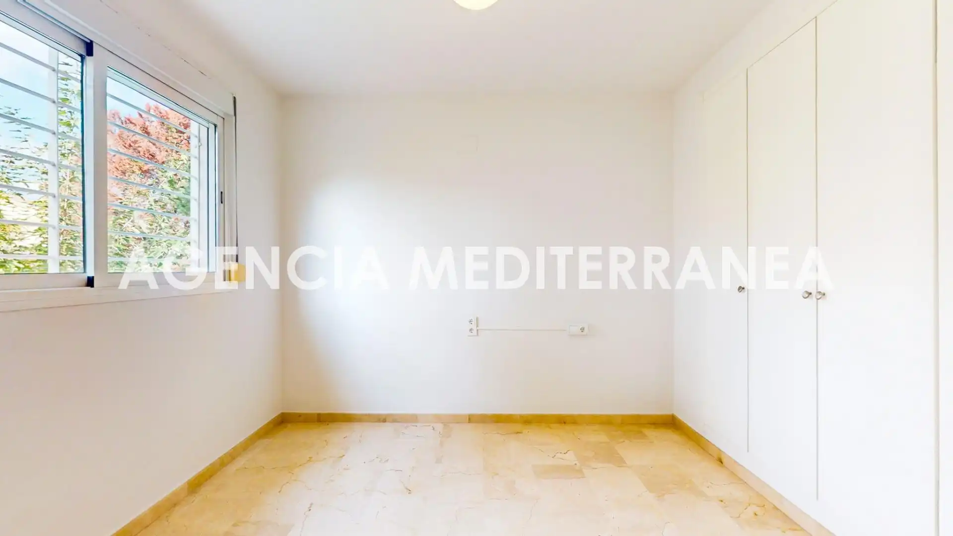 Casa adosada en venta en Calle PUIGCAMPANA, Casas Verdes