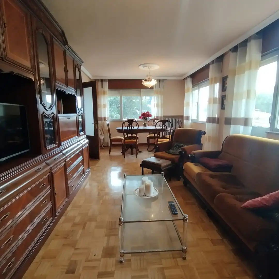 Sala d'estar de Casa o xalet en venda en Villaviciosa amb Calefacció, Terrassa i Traster