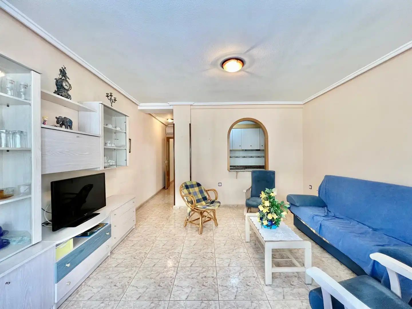 Wohnzimmer von Wohnungen zum Verkauf in Torrevieja mit Klimaanlage, Heizung und Möbliert