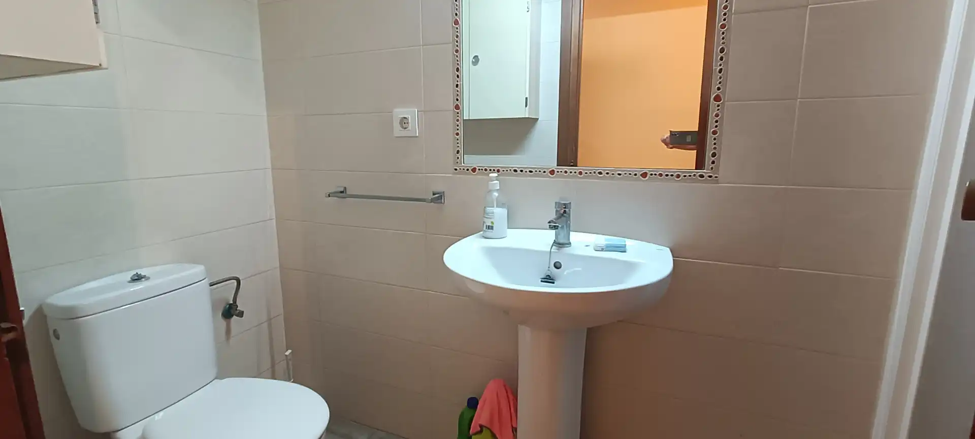 Bany de Pis en venda en Almansa amb Calefacció i Balcó