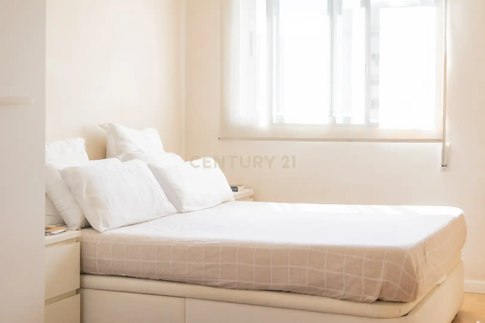 Habitación de Piso en venta en Valencia con Aire acondicionado, Trastero y Balcón