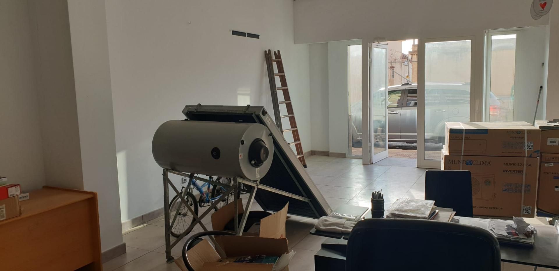 Premises for sale in Almussafes  with Air Conditioner